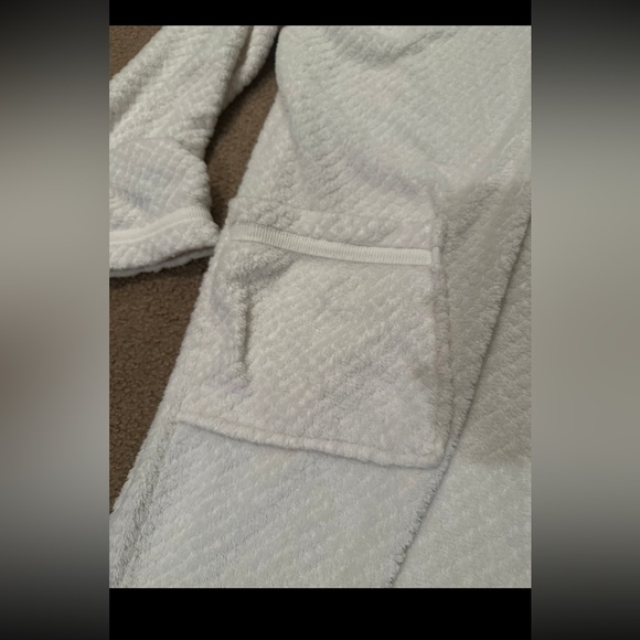 Zip up Robe - Picture 2 of 5